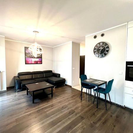 Apartmán Atal Towers Prywatny Apartament Vratislav Exteriér fotografie