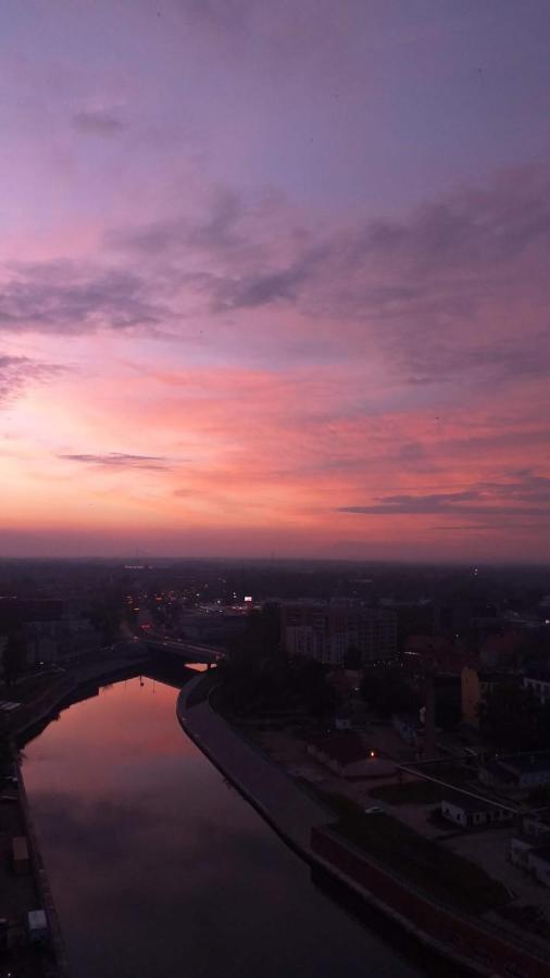 Apartmán Atal Towers Prywatny Apartament Vratislav Exteriér fotografie